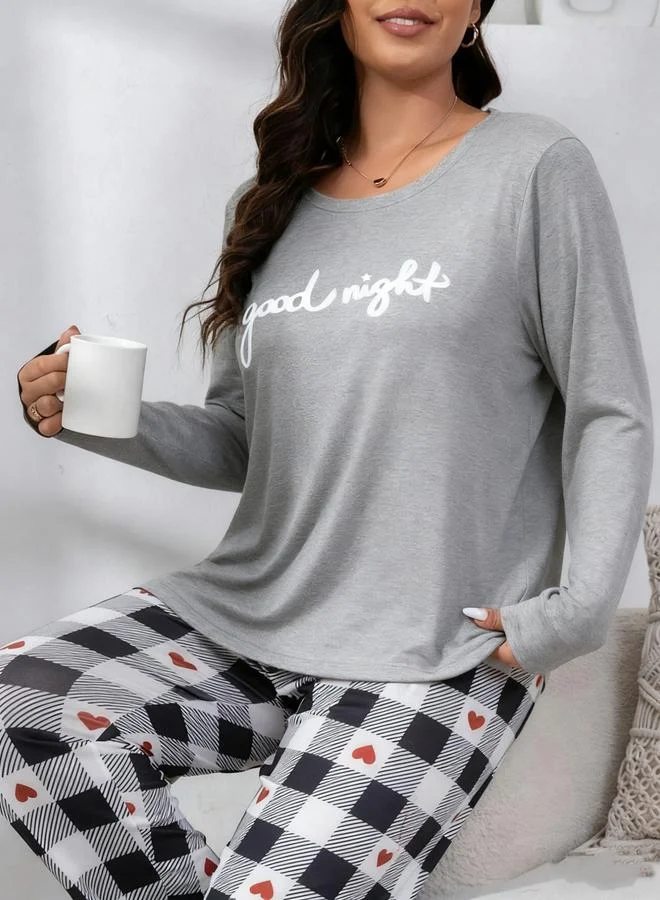 تايك تو طقم بيجاما من بنطال بنمط مربعات وتيشيرت بطبعة كتابة